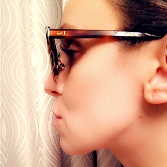 Sunglasses - Picture 2 of 8